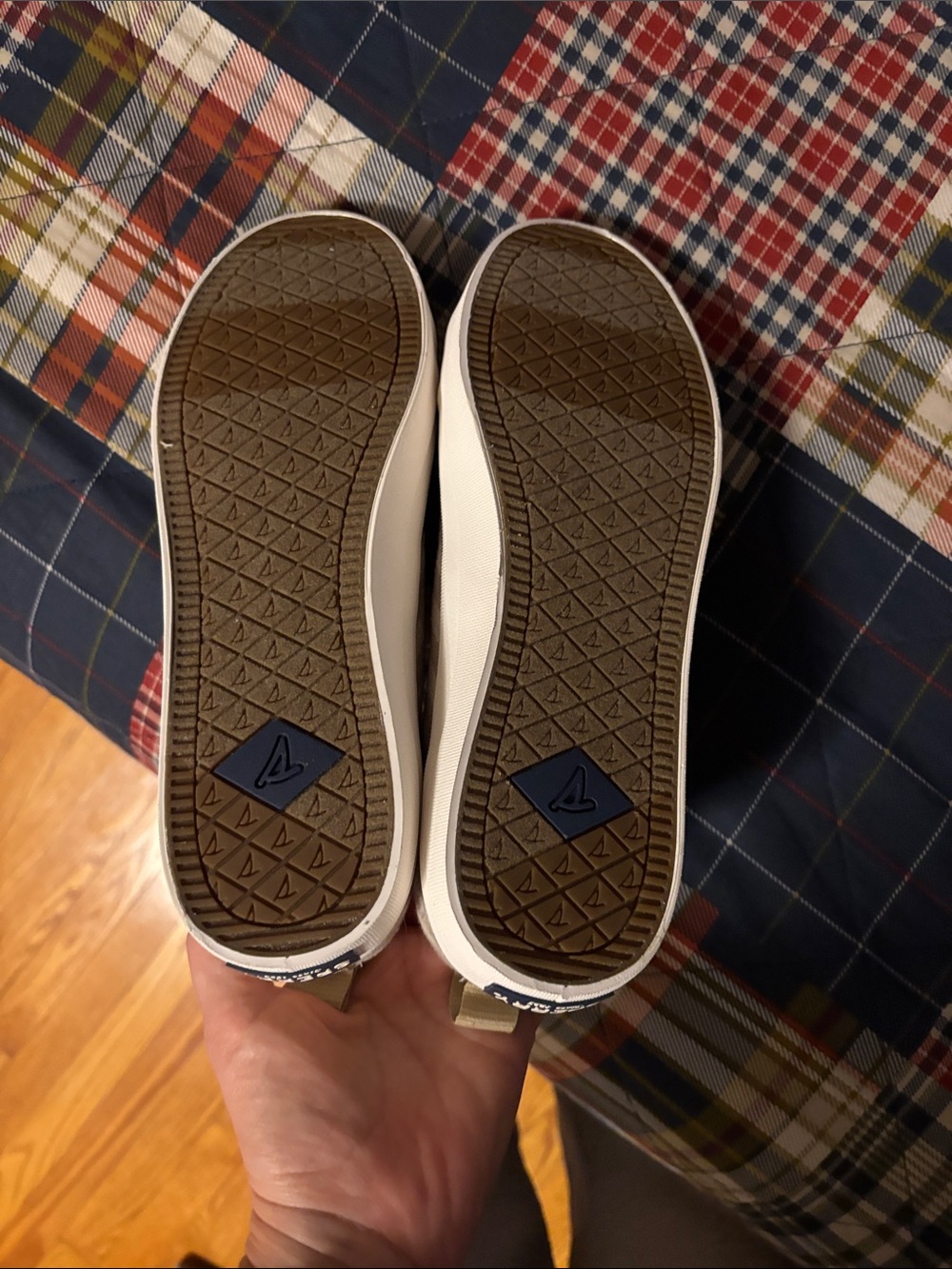 Sperry Metallic Striped Low-Top Sneakers in Beige and White - Picture 4 of 6